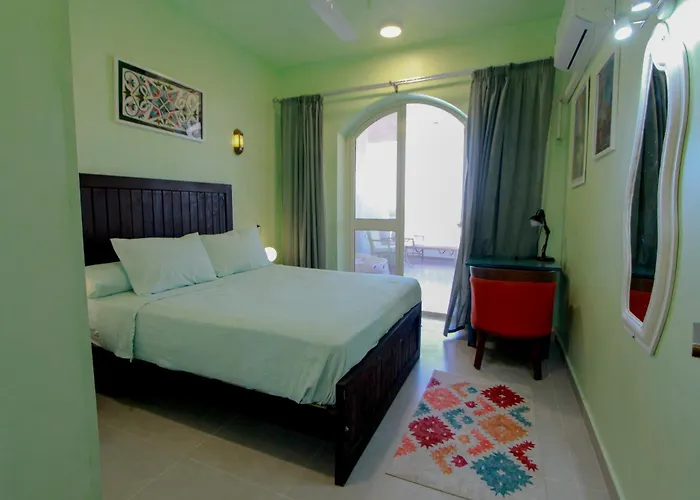 36 Southwalk * El Qoseir